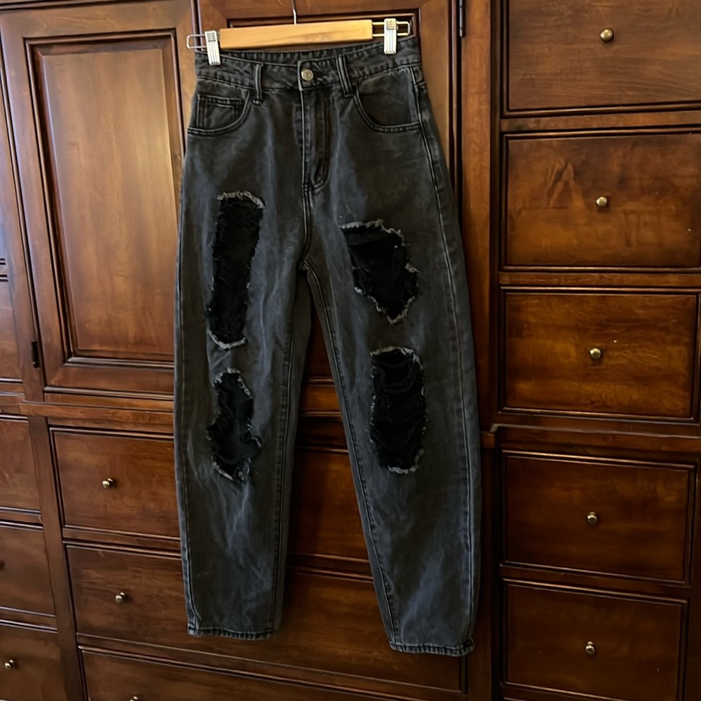 SHEIN Black Distressed Jeans